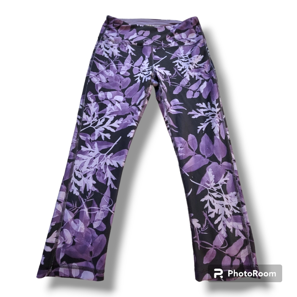 Marika sport capri leggings